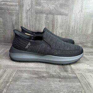 Skechers Men's size 11 Rovelo Extra Wide Black Slip-In Hands Free Shoes